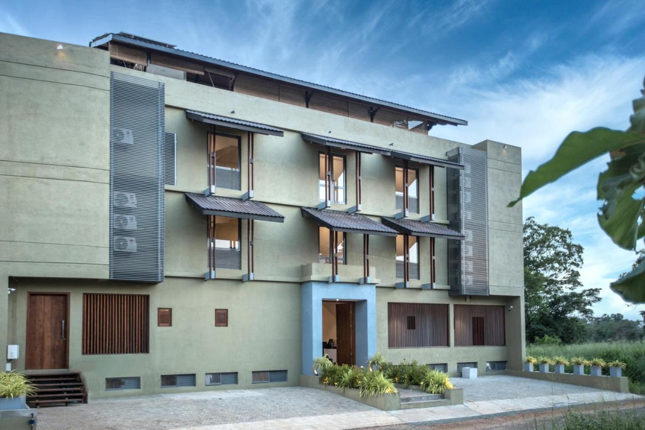 Hotel Earls Rajarata Anuradhapura Zewnętrze zdjęcie